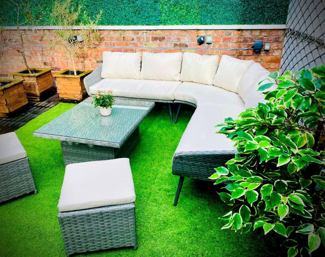 Pass The Keys Superbly Located Handsome Georgian Townhouse Shrewsbury Exteriér fotografie