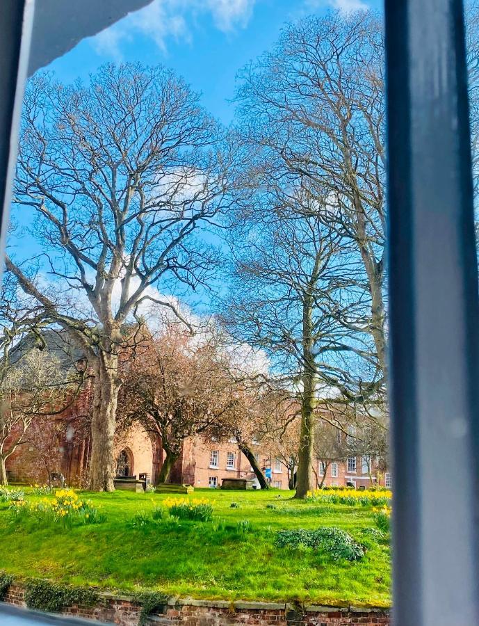 Pass The Keys Superbly Located Handsome Georgian Townhouse Shrewsbury Exteriér fotografie