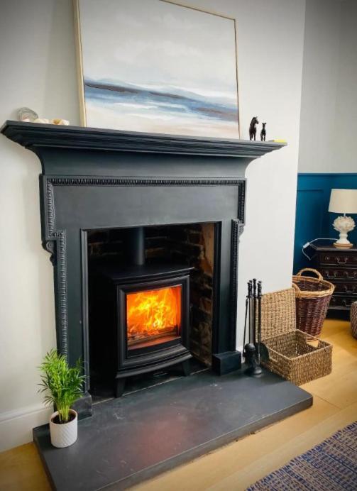 Pass The Keys Superbly Located Handsome Georgian Townhouse Shrewsbury Exteriér fotografie