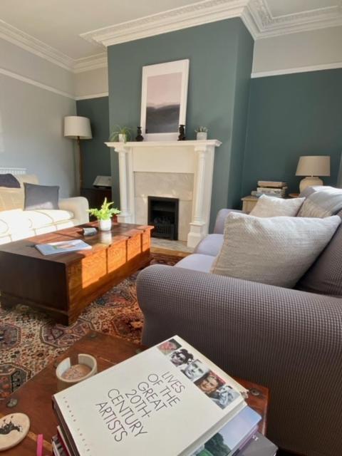 Pass The Keys Superbly Located Handsome Georgian Townhouse Shrewsbury Exteriér fotografie