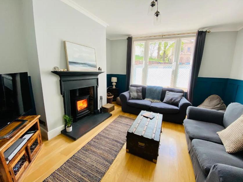 Pass The Keys Superbly Located Handsome Georgian Townhouse Shrewsbury Exteriér fotografie